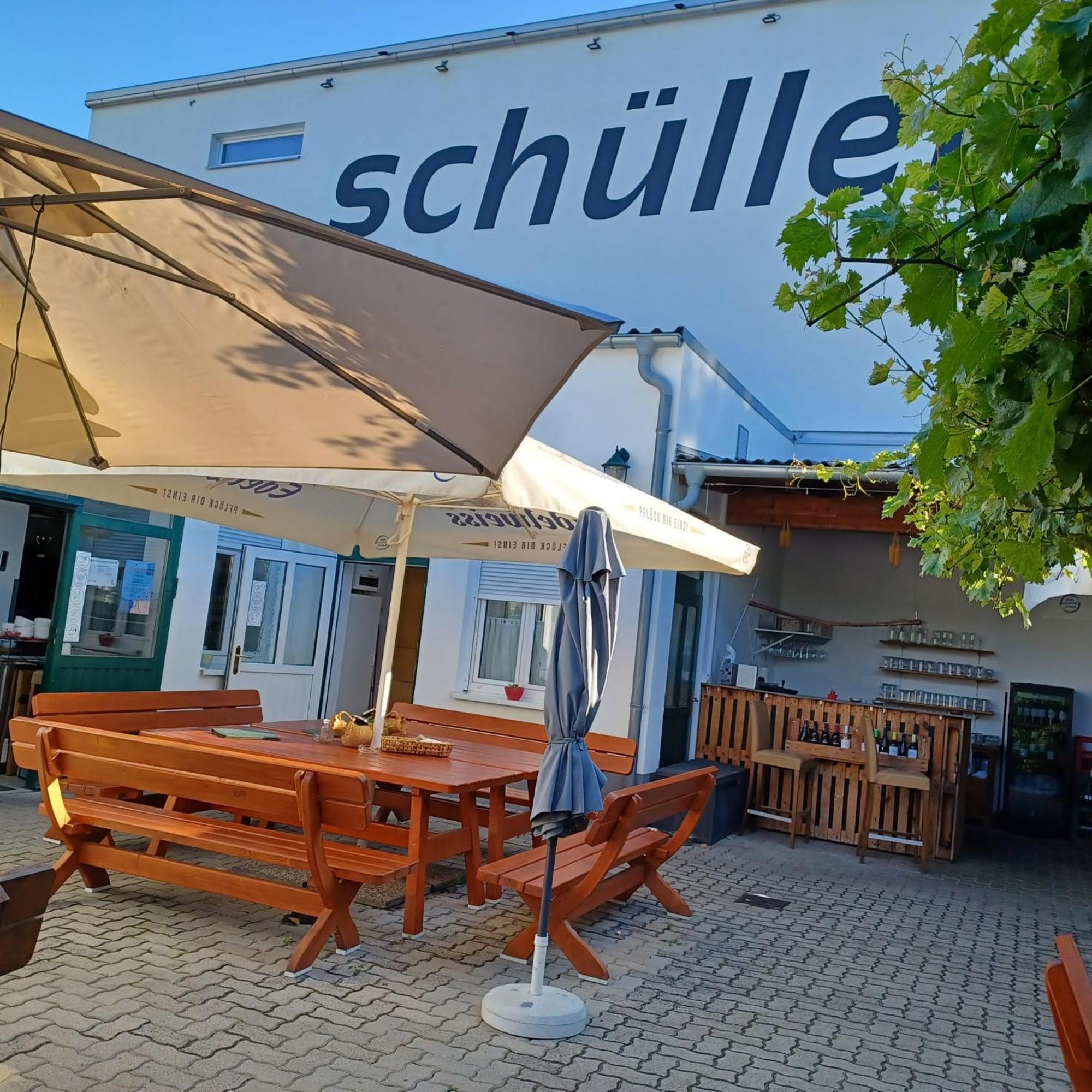 Ueber Dem Weingut Schueller Purbach am Neusiedlersee